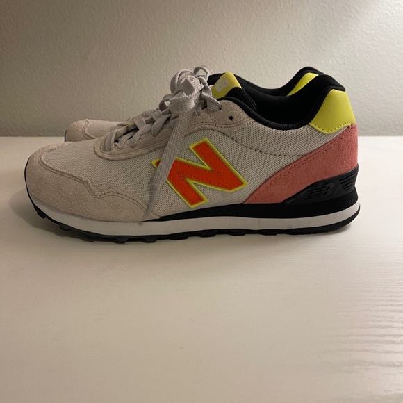 New Balance 515 Wn Sz 7.5, Grey & Pink - Picture 5 of 6